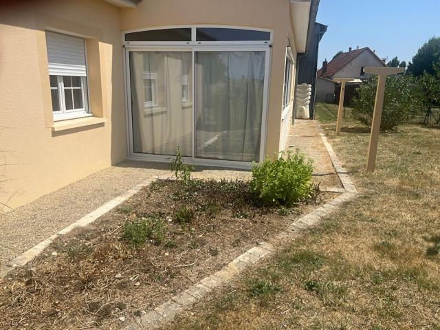 Location House Chemin de la Terre, Saint Julien l'Ars