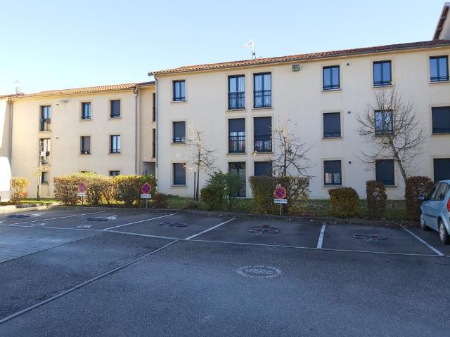 Location Appartement Grande Place, Marville