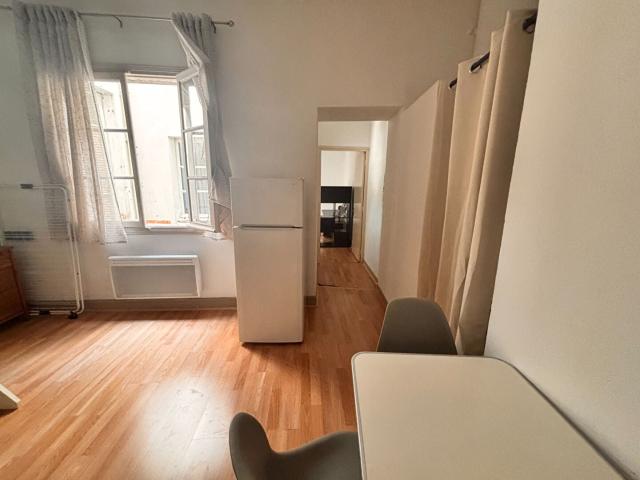 Location Appartement Rue de l'Hôtel Dieu, Nîmes