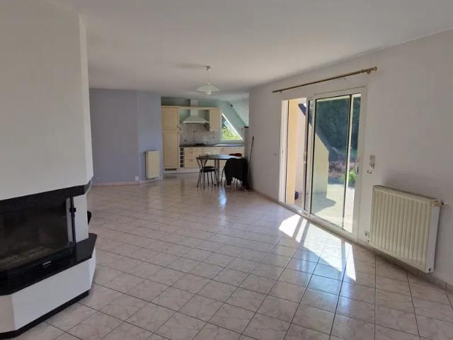 Location House Chemin du Bois Joly, Saint Agathon