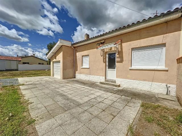 Location House Chemin du Laurier, Bias