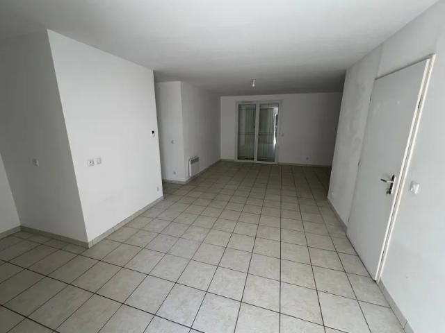 Location House D 17, Vendrest