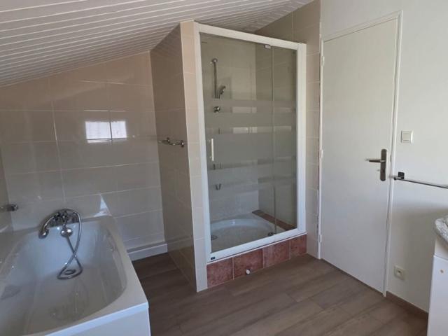 Location House D 262e3, Courçon
