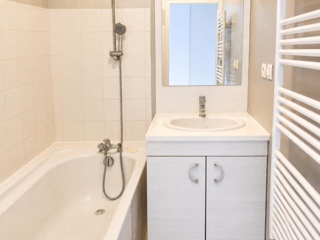 Location House D 32, Chazey Bons