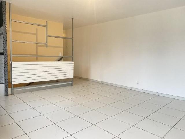 Location House Rue du Onze Novembre, Bonneuil Matours