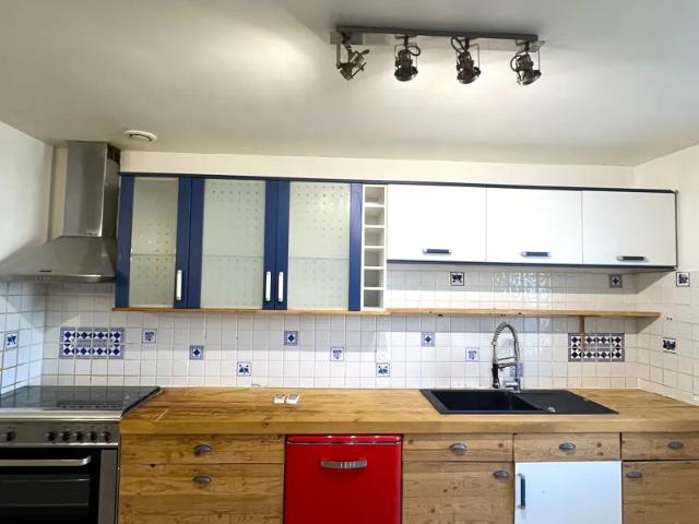 Location House D 4, Oraison