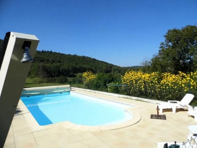 Location House D 620, Montjardin