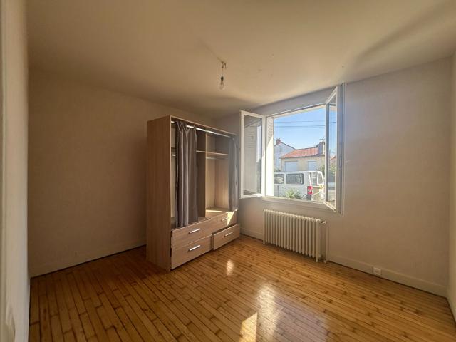 Location House D 7, Saint Pierre d'Exideuil
