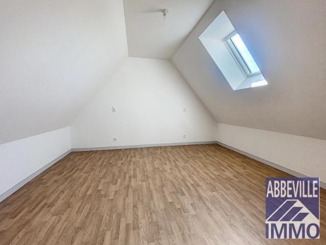 Location House D 82, Caours