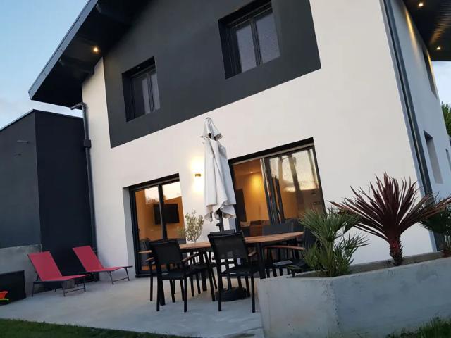 Location House L'Alpine, Entrelacs