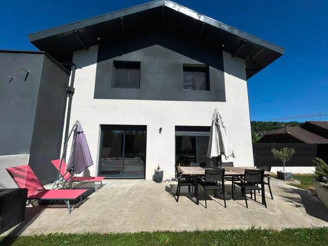 Location House L'Alpine, Entrelacs