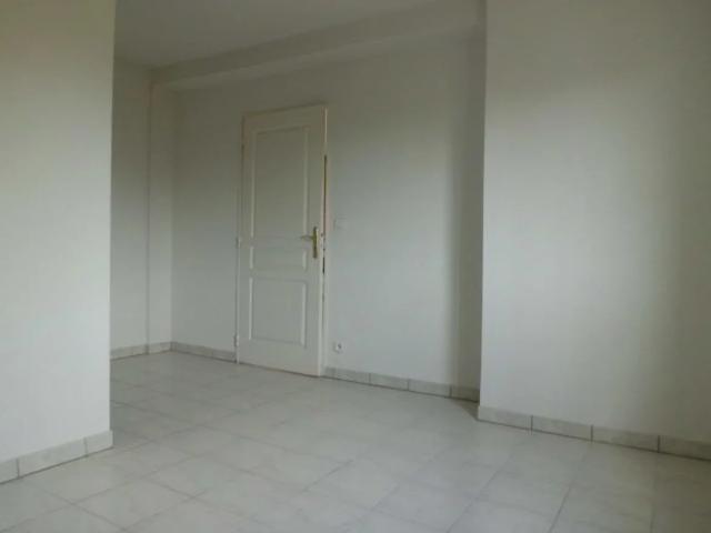 Location House Petit Sentier des Grands Courtils, Sens