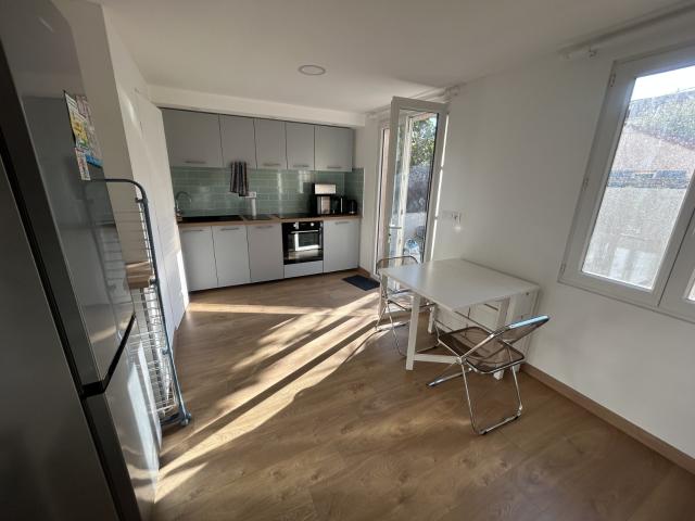 Location House Place Biscarre, Toulon