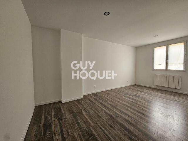 Location House Place Charles Denis Cadas, Guignes