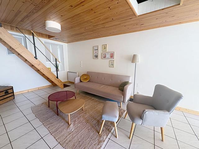 Location House Place de la Calade, Yssingeaux
