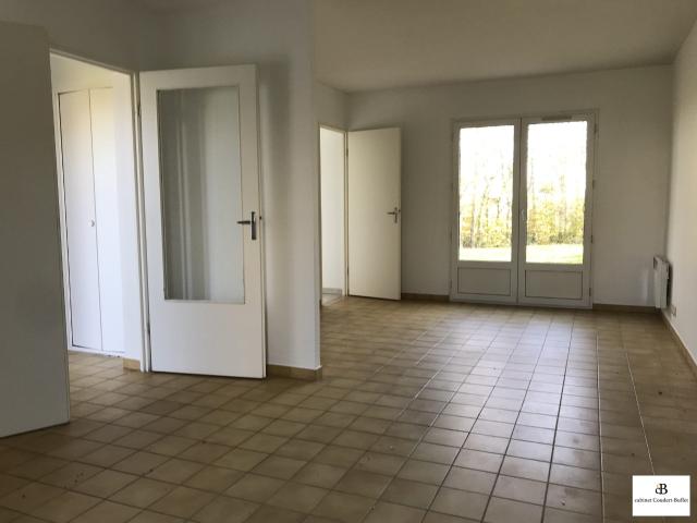 Location House Place des Lilas, Beaulieu sur Loire