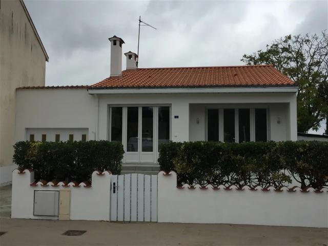 Location House Place du 11 Novembre, Geneston