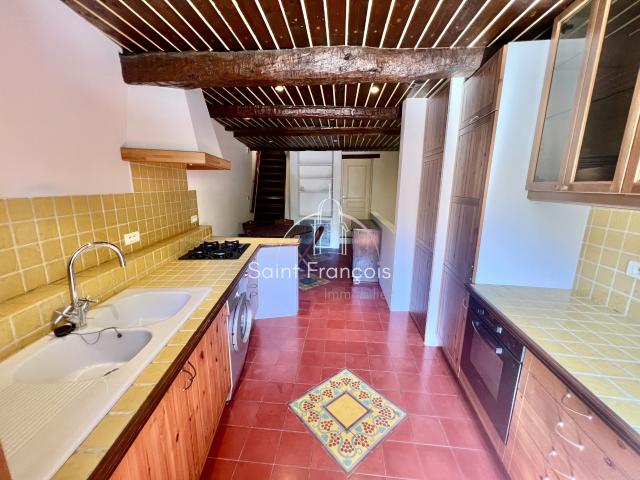 Location House Place Paul Albert Février, Fréjus
