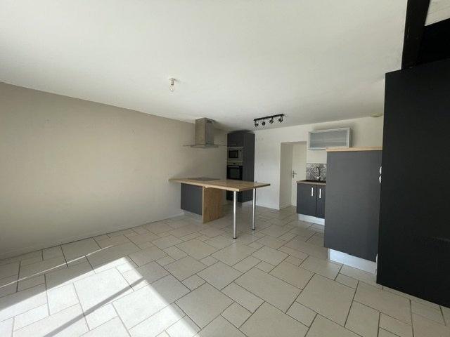 Location House Place Pierre Monnereau, Les Brouzils