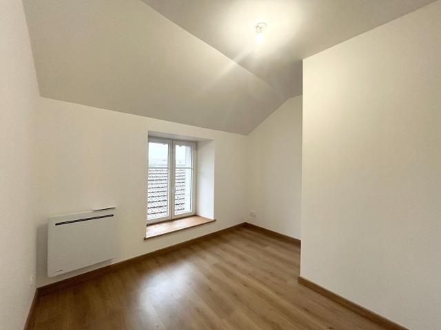 Location House Place Saint Victor, Mouzon