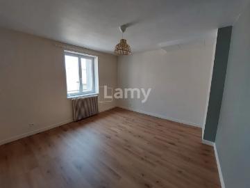 Location House Place Saint Esprit, Saint Germain Lembron