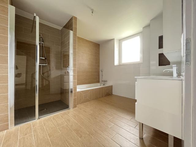 Location House Route Basse, Rignac