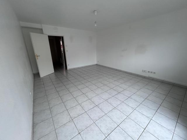 Location House Route d'Abbeville, Hangest sur Somme