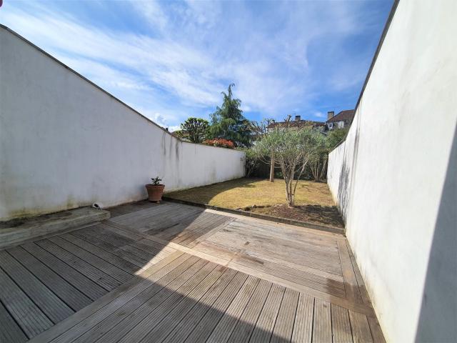 Location House Route d'Arla, Oneix