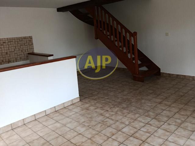 Location House Route de Villeny, Yvoy le Marron