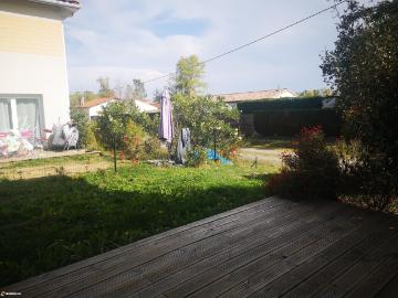 Maison à louer à Vigoulet-Auzil - Cuisine équipée