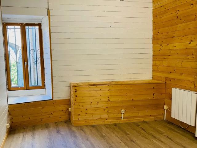 Location House Route de Beaumont, Grambois
