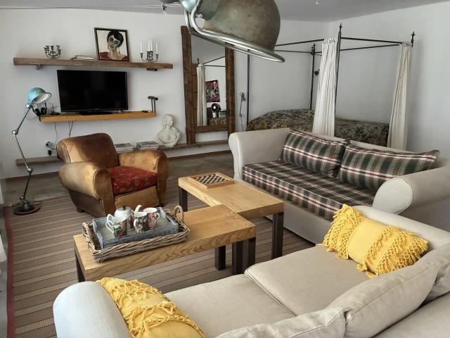 Location House Route de Sully, Lorris