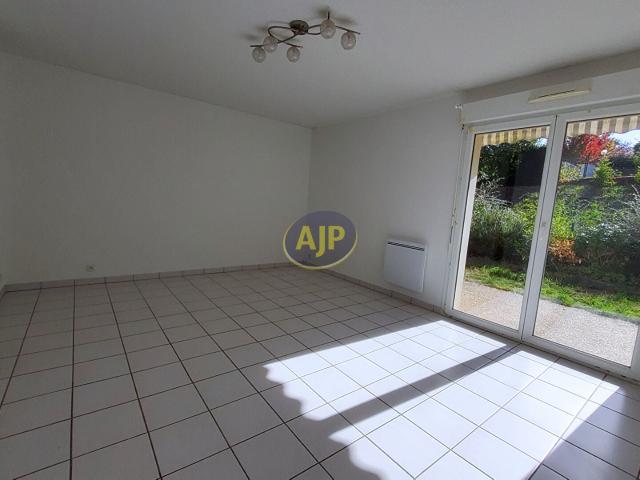 Location House Route d'Ervauville, Chantecoq