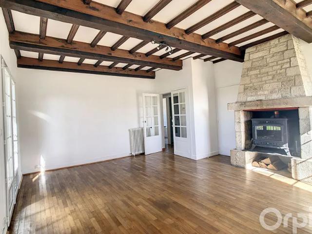 Location House Route du Viaduc, Azerat