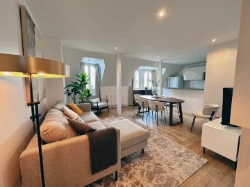Location House Rue Copernic, Paris