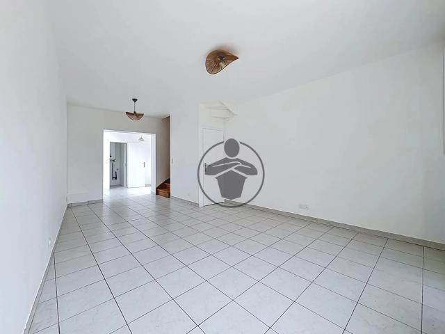 Location House Rue Cyrille, Boué