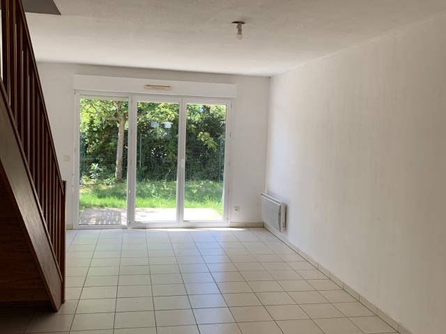 Location House Rue AdélaÏde Hautval, Blaye
