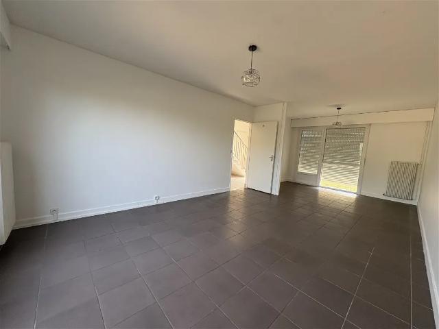 Location House Rue Albert Calmette, Châteauroux