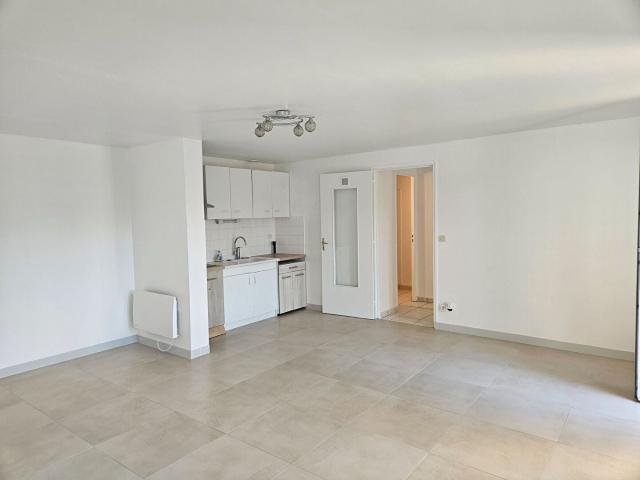 Location House Rue Alfred De Vigny, Esves le Moutier
