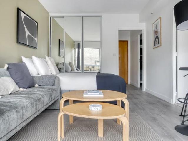 Location House Rue Boileau, Paris