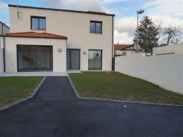 Location House Rue Barjot, Cholet