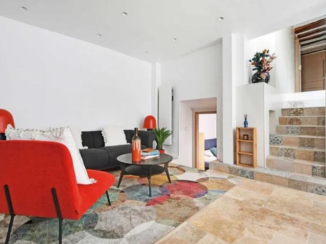 Location House Rue Beaubourg, Paris