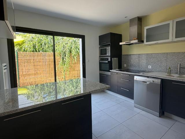 Location House Rue Gaspard Philippe, Bordeaux
