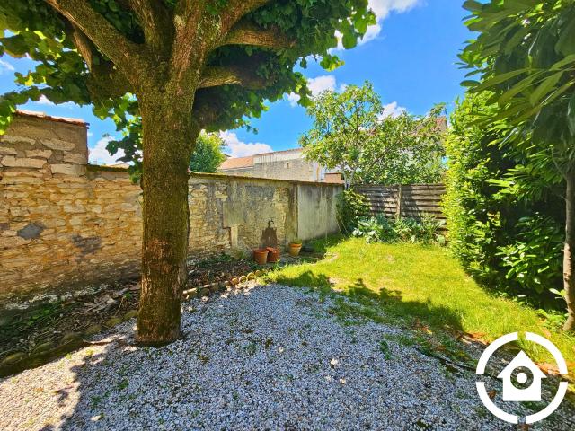 Location House Rue de Constantine, Cognac