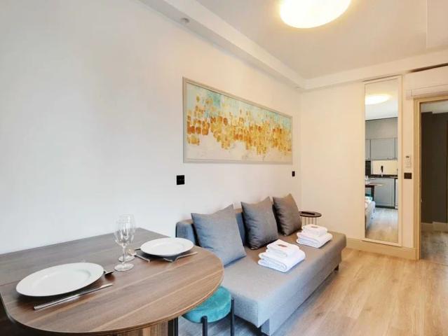 Location House Rue de Charonne, Paris