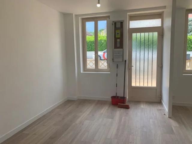 Location House Rue de Bourgogne, Le Breuil