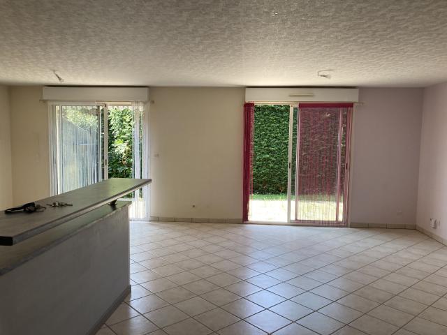 Location House Rue de France, Bully