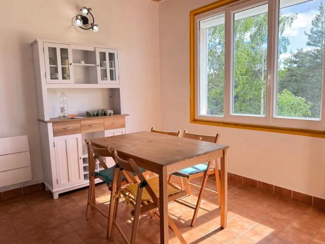 Location House Rue de la Chadenédo, Pelouse