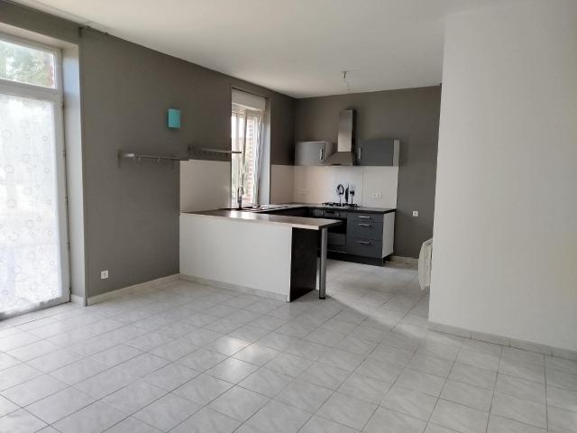 Location House Rue Pierre Lallain, Locon