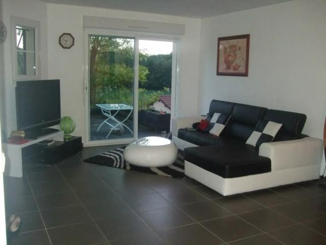 Location House Rue de la Mairie, Condé Sainte Libiaire